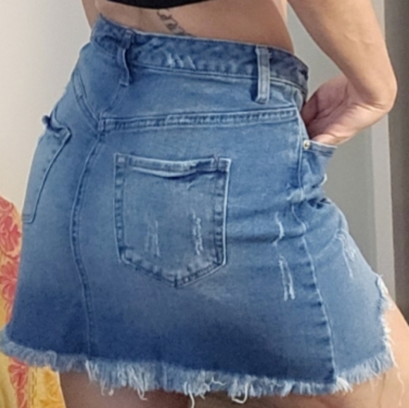 Wild Fable Denim Distressed Jean Skirt Size 4 - Picture 2 of 10